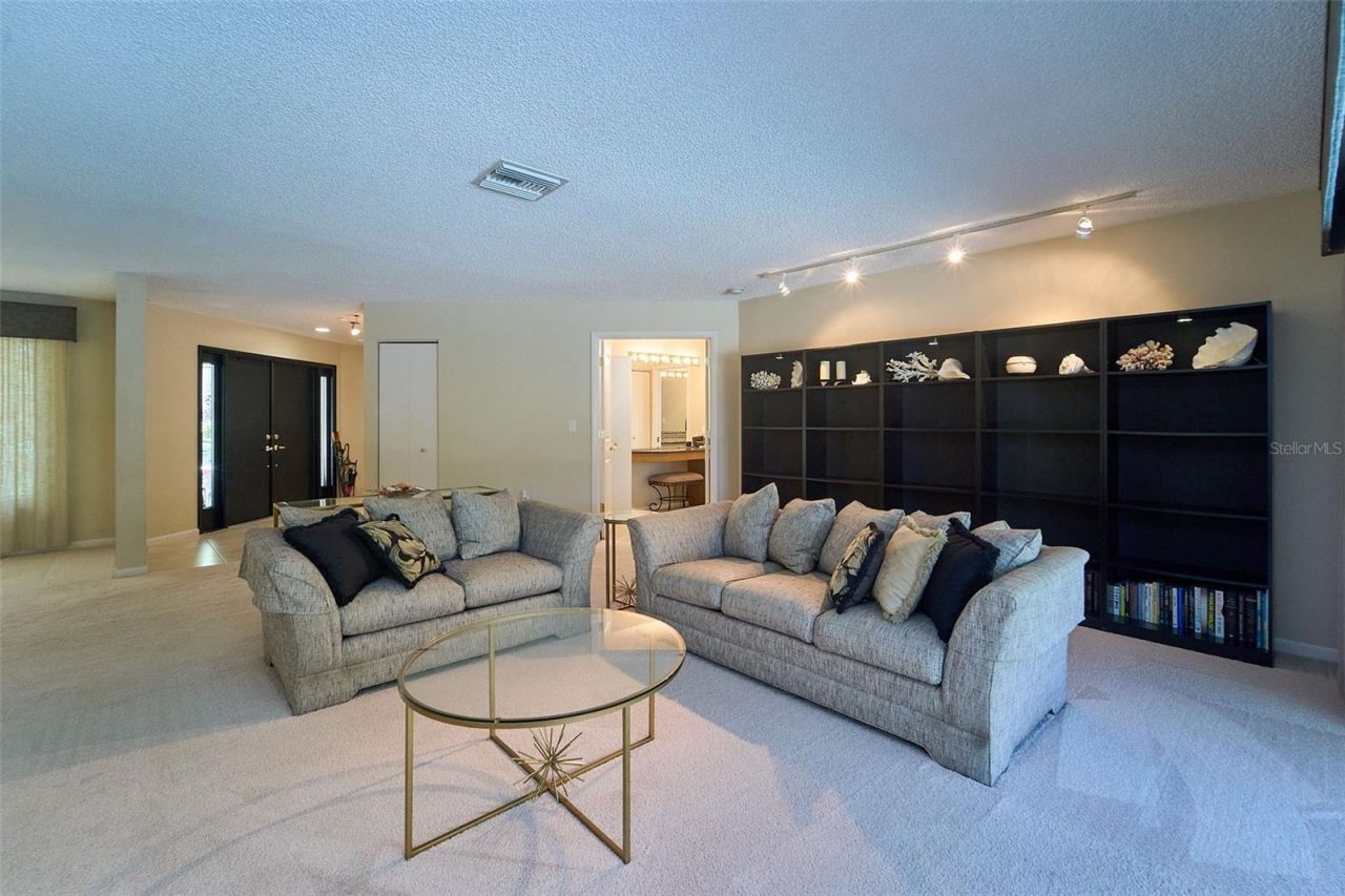 2262 Willowbrook Drive, Clearwater, FL 33764 Photo