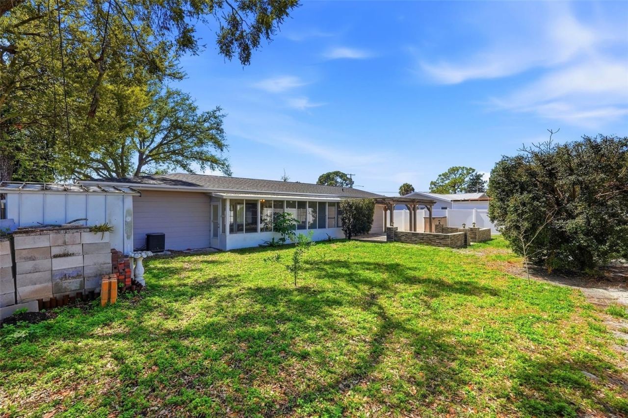 2483 66th Terrace S, Saint Petersburg, FL 33712 Photo