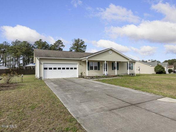 114 Appleton Lane , Richlands, NC 28574