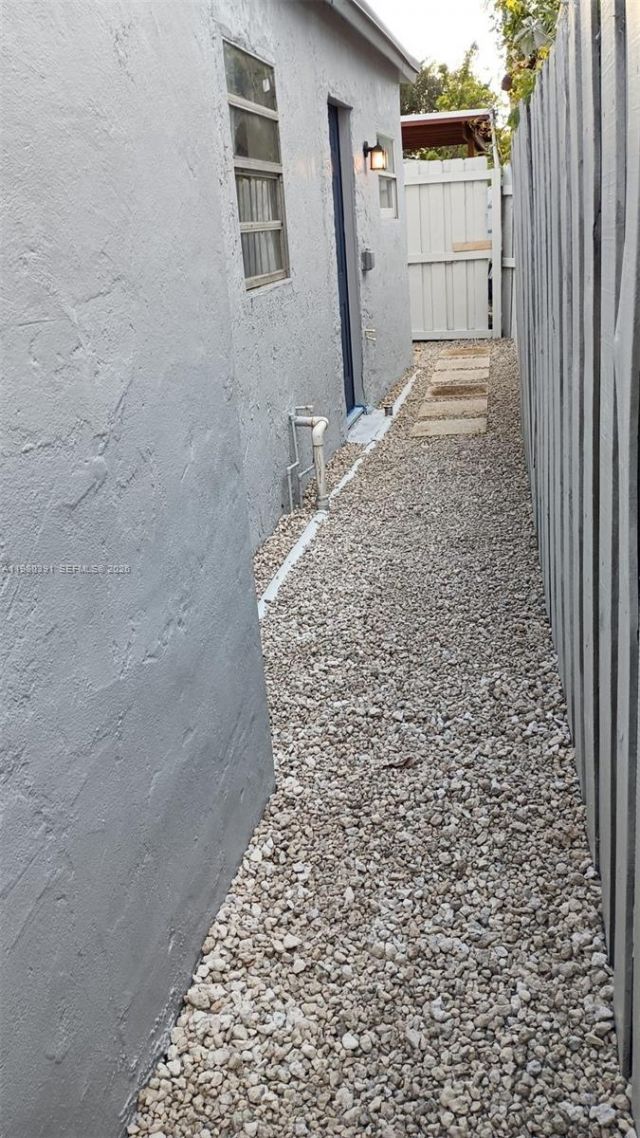 2223 NW 32nd St, Miami, FL 33142 Photo