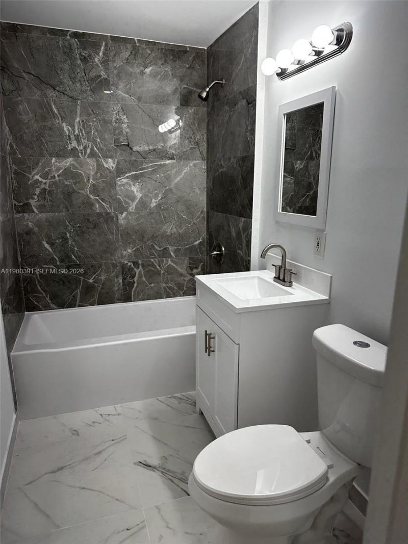 2223 NW 32nd St, Miami, FL 33142 Photo