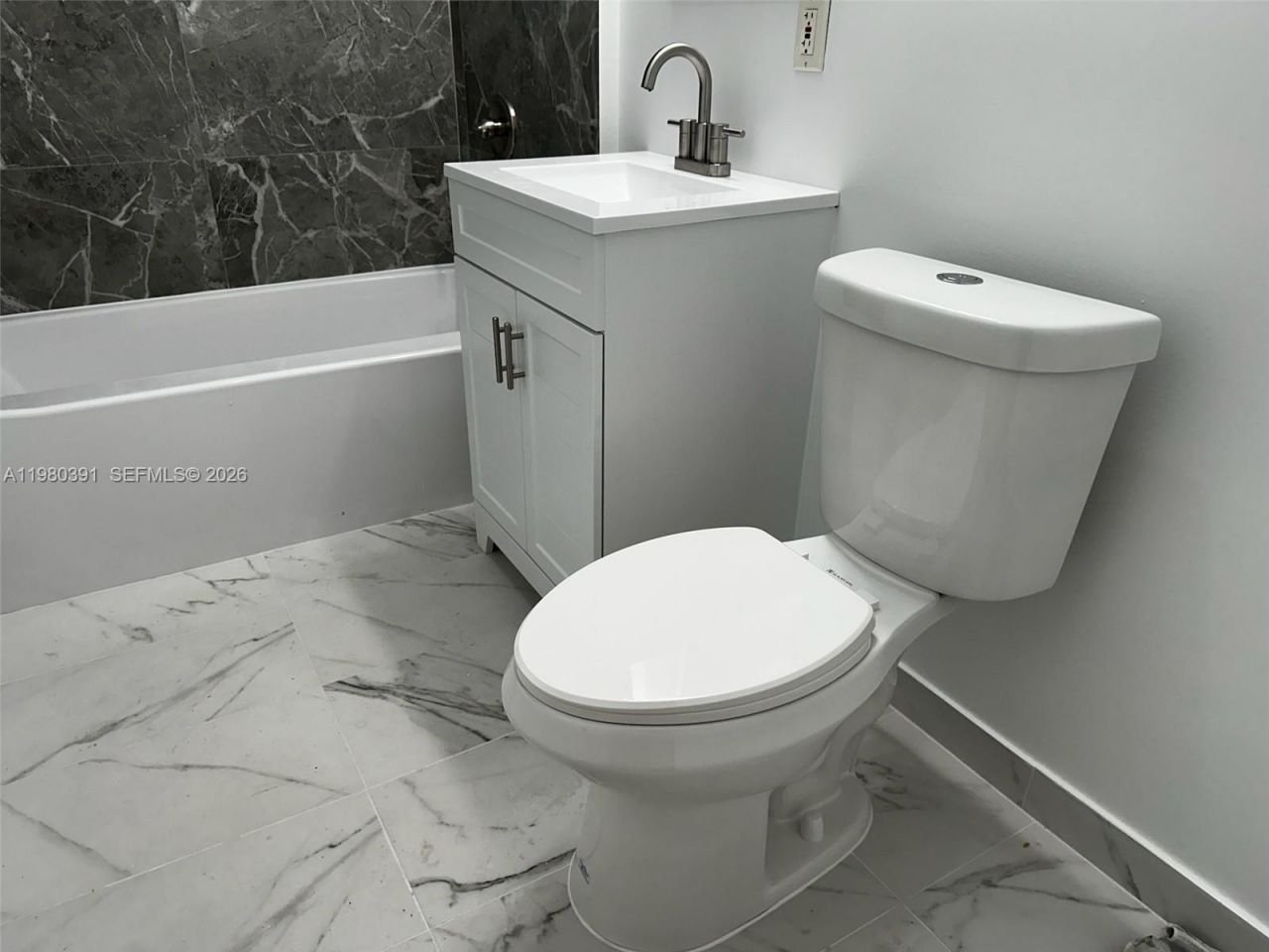 2223 NW 32nd St, Miami, FL 33142 Photo