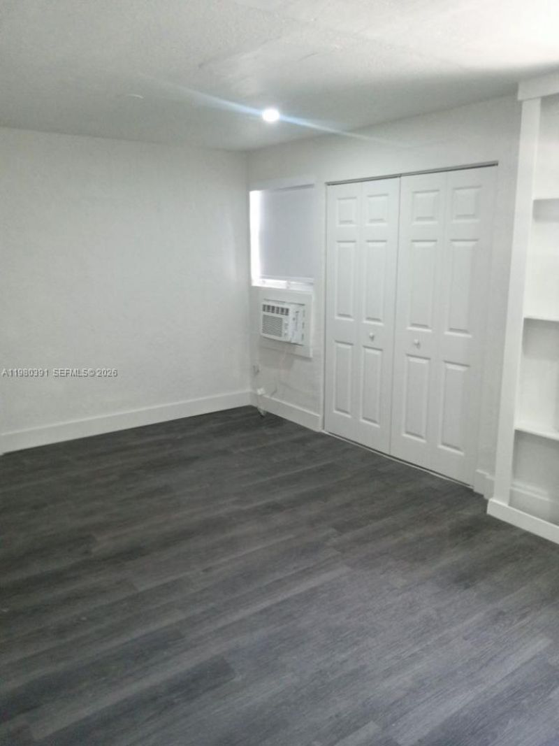 2223 NW 32nd St, Miami, FL 33142 Photo