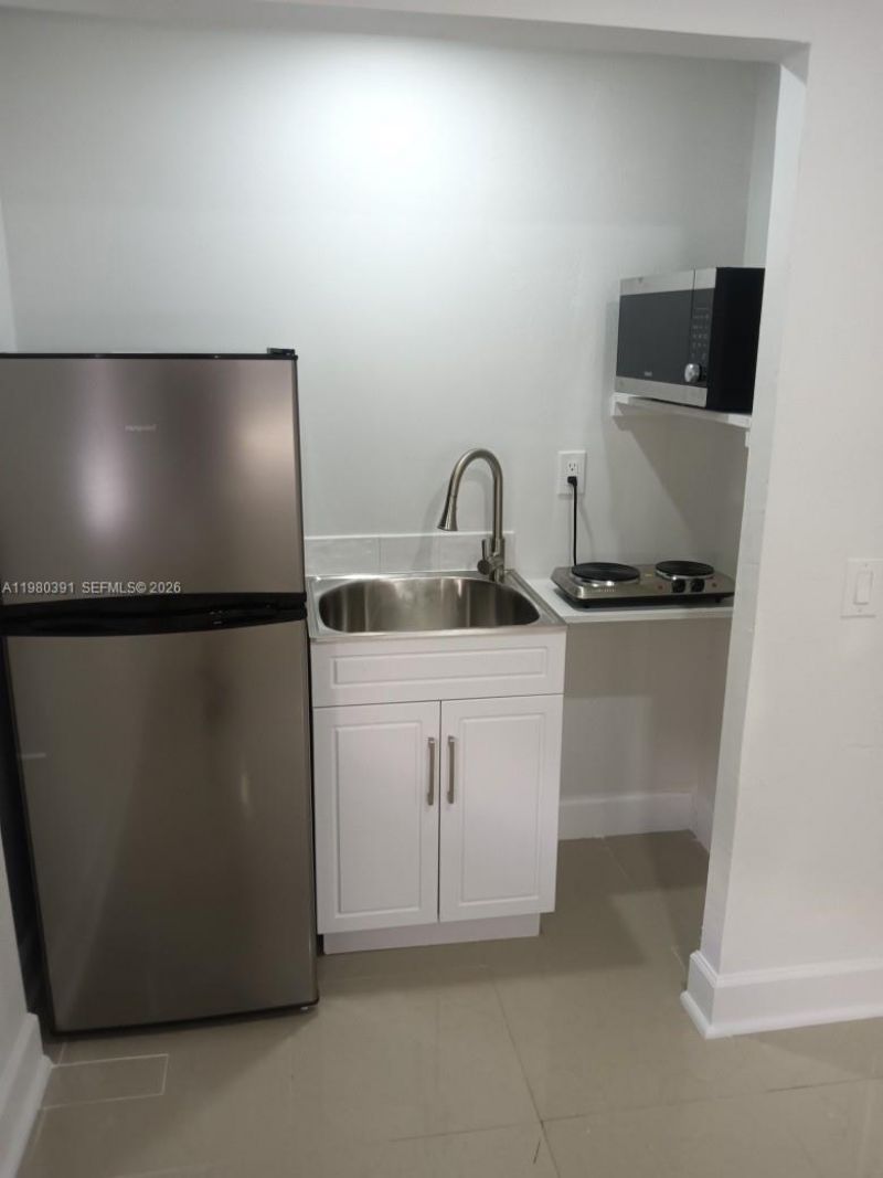 2223 NW 32nd St, Miami, FL 33142 Photo