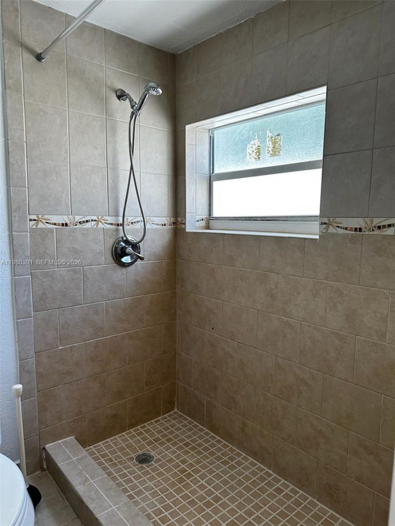 2223 NW 32nd St, Miami, FL 33142 Photo