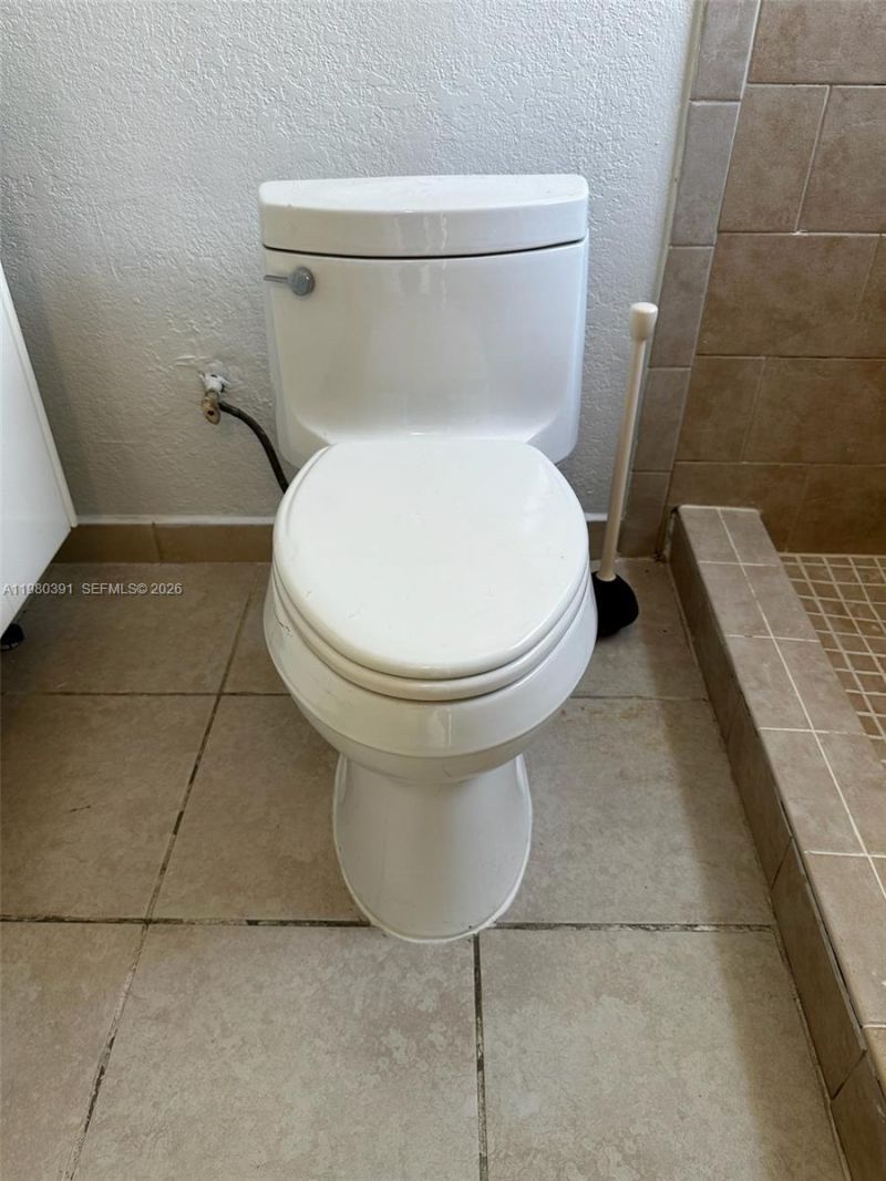 2223 NW 32nd St, Miami, FL 33142 Photo