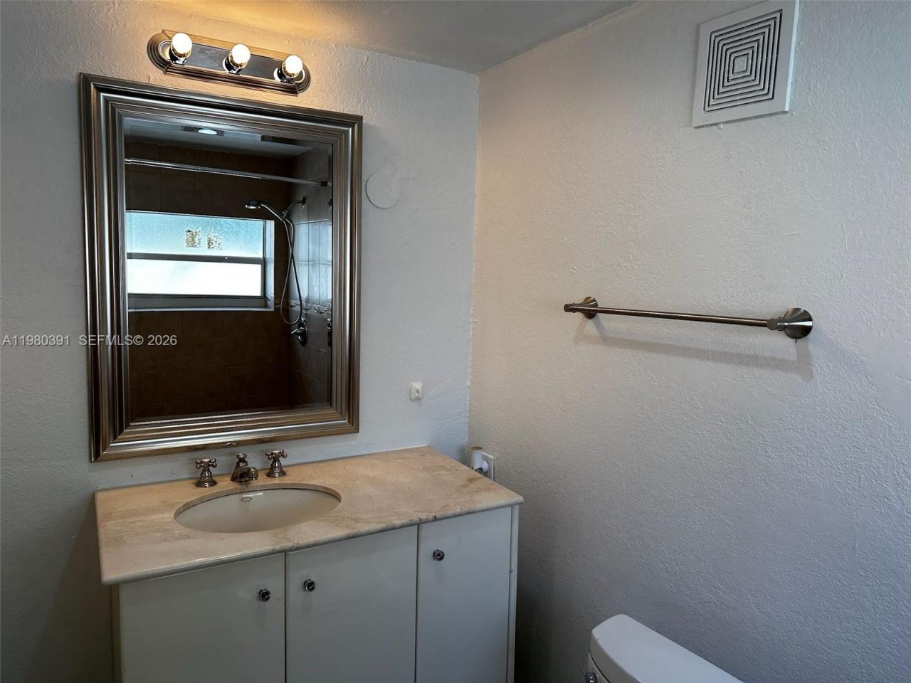 2223 NW 32nd St, Miami, FL 33142 Photo