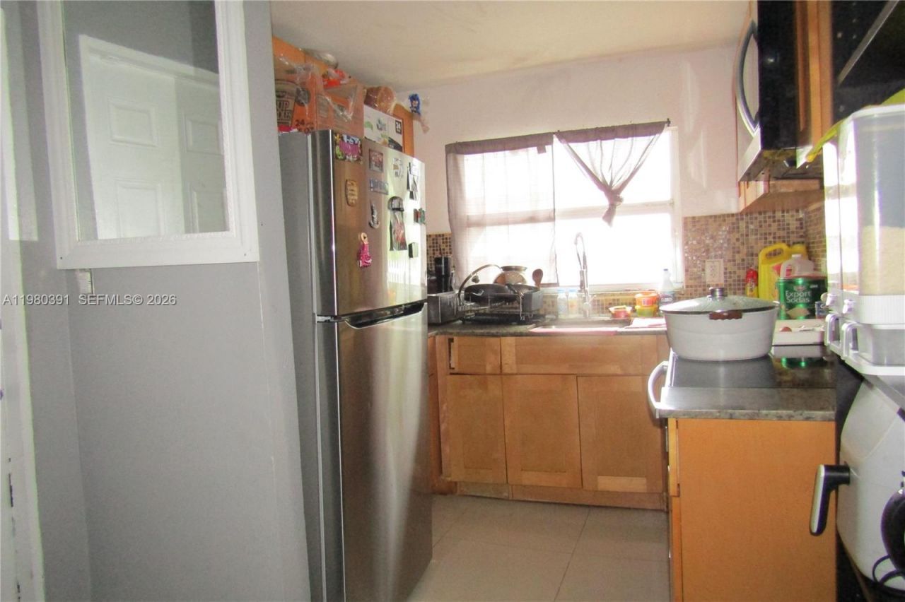 2223 NW 32nd St, Miami, FL 33142 Photo