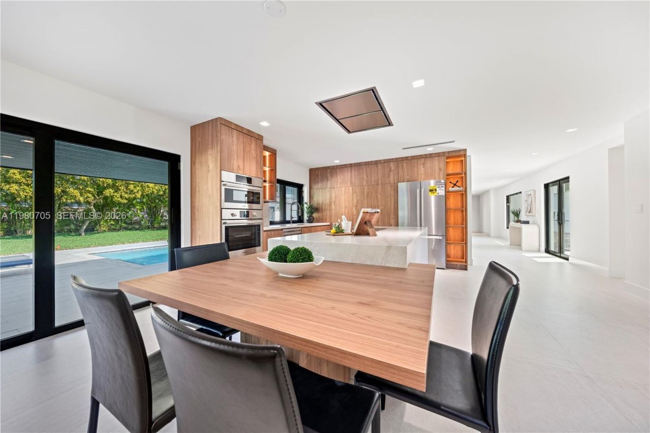 14323 SW 80th Ave , Palmetto Bay, FL 33158 Photo