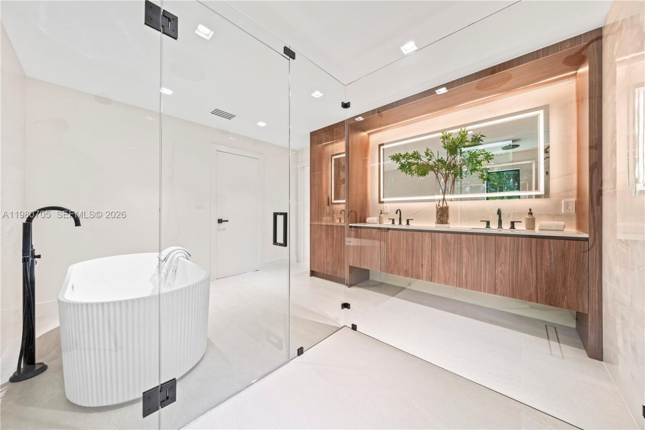 14323 SW 80th Ave , Palmetto Bay, FL 33158 Photo