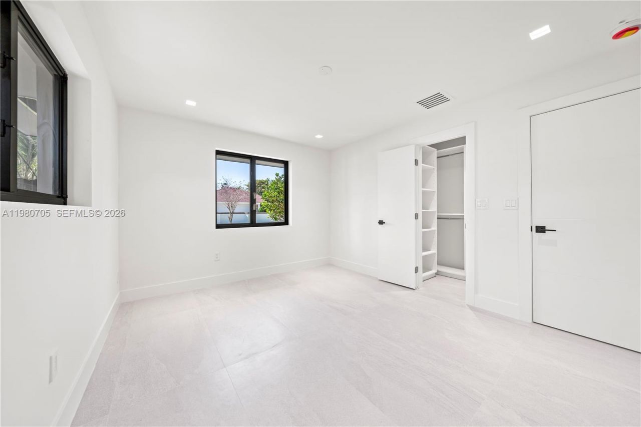 14323 SW 80th Ave , Palmetto Bay, FL 33158 Photo