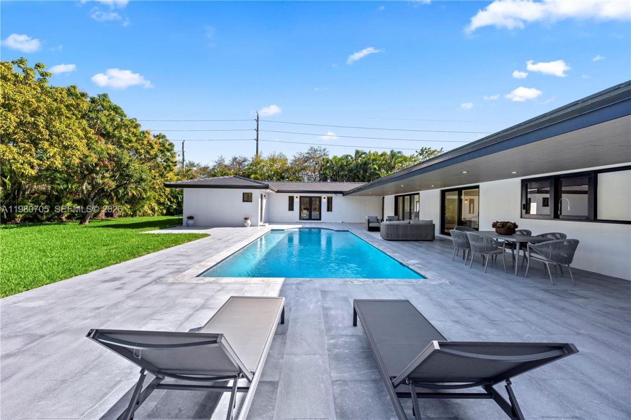 14323 SW 80th Ave , Palmetto Bay, FL 33158 Photo