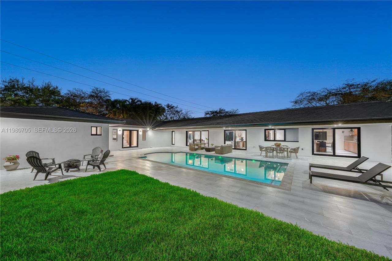 14323 SW 80th Ave , Palmetto Bay, FL 33158 Photo