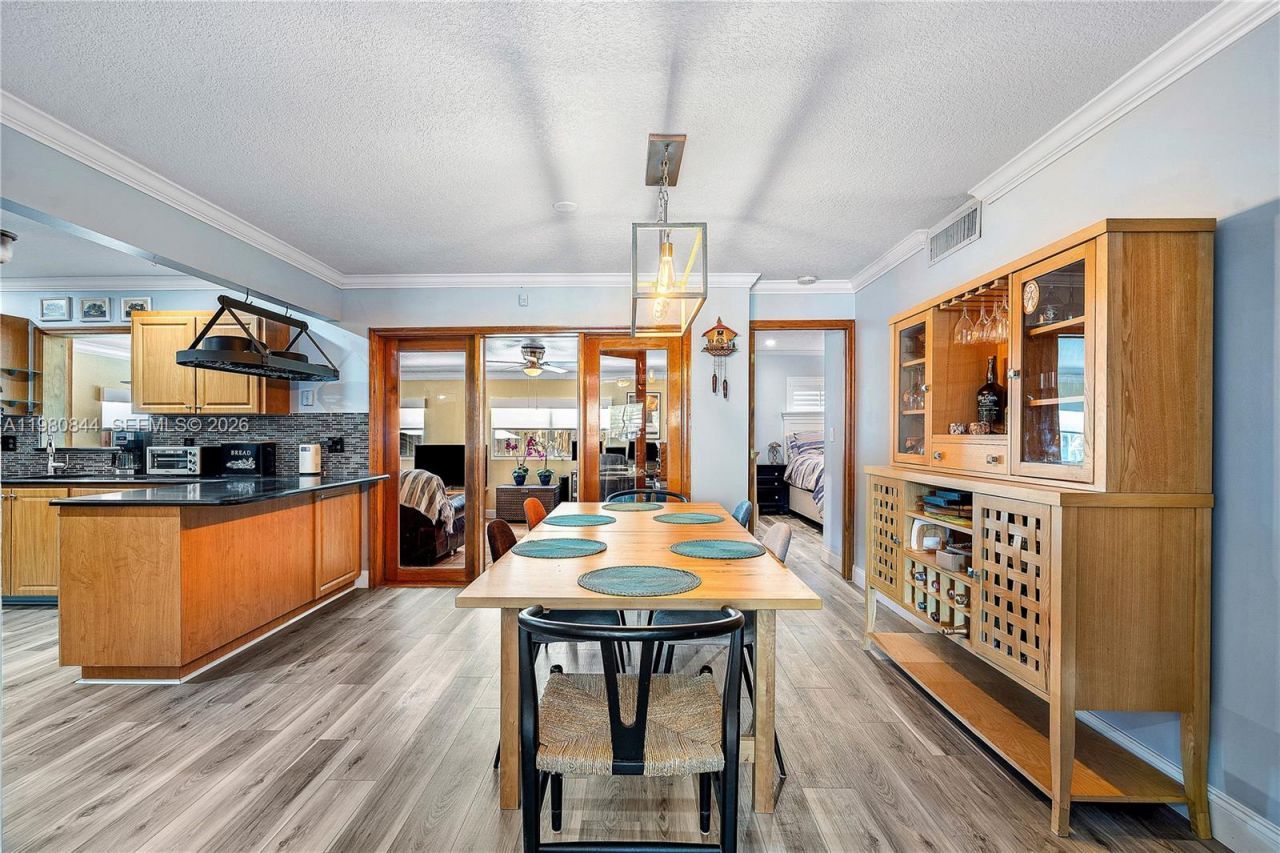 3127 NW 68th St, Fort Lauderdale, FL 33309 Photo