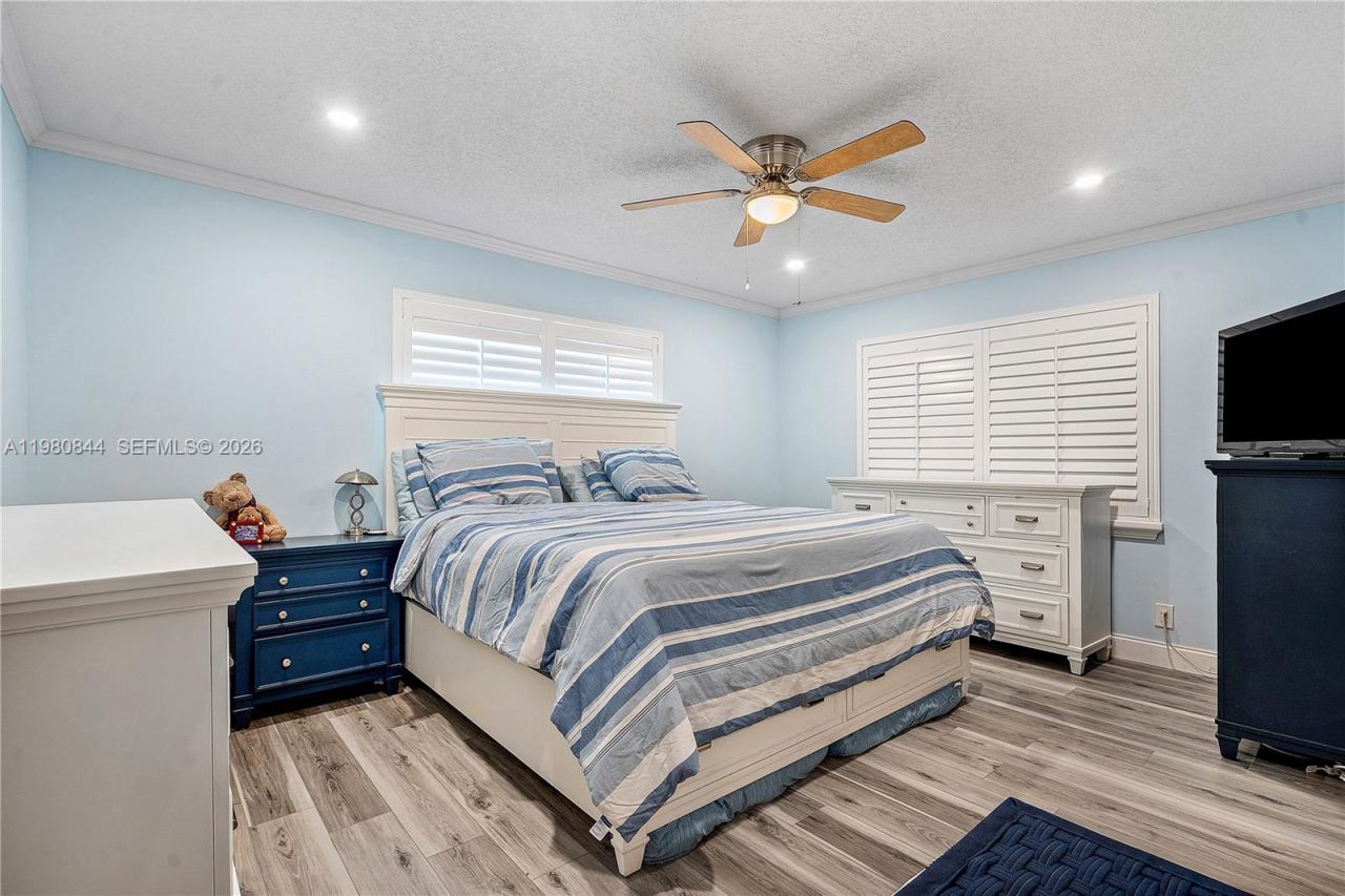 3127 NW 68th St, Fort Lauderdale, FL 33309 Photo