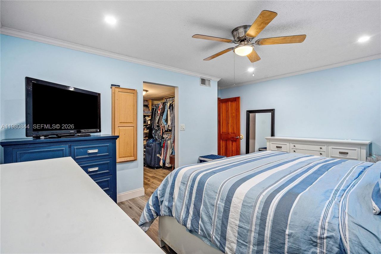 3127 NW 68th St, Fort Lauderdale, FL 33309 Photo