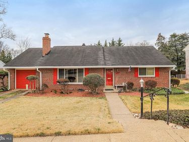 2118 N HUNTINGTON STREET, ARLINGTON, VA 22205