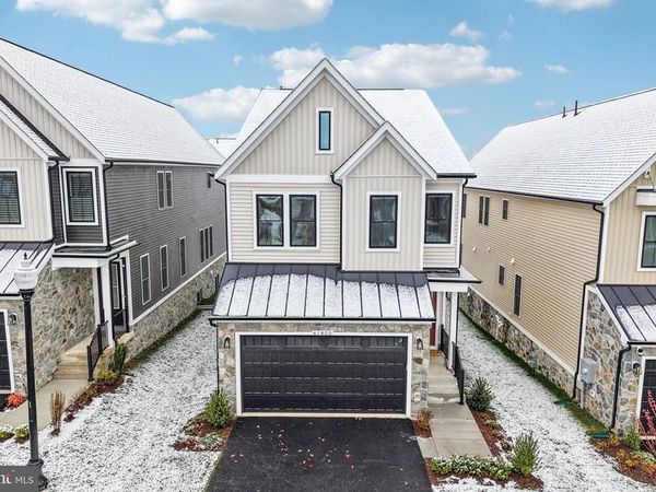 41800 MELLOWED IVORY PLACE, BRAMBLETON, VA 20148