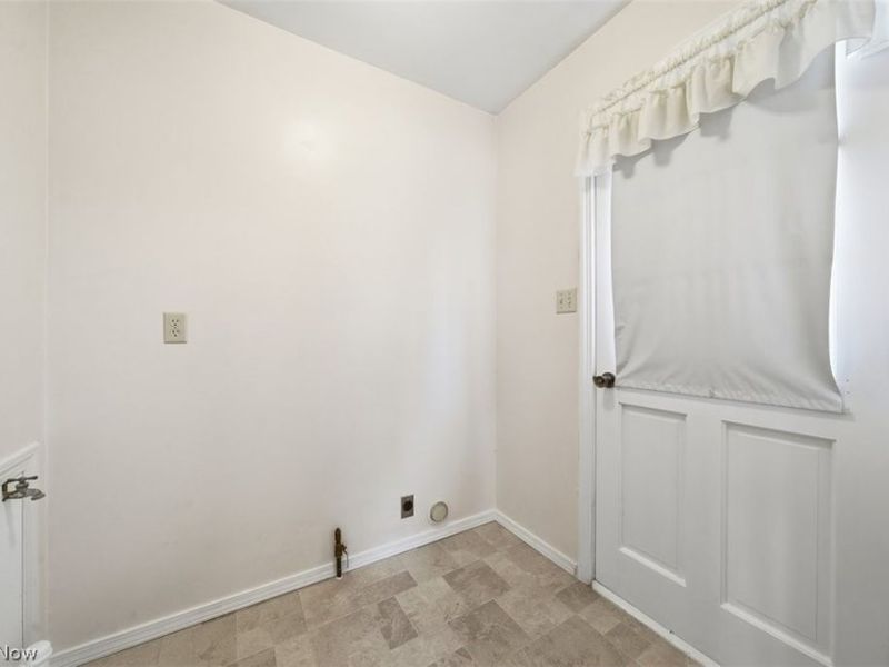 2627 Overbrook Road, Cuyahoga Falls, OH 44221 Photo 18