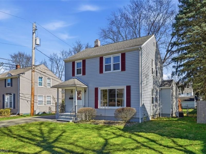 2627 Overbrook Road, Cuyahoga Falls, OH 44221 Photo 2