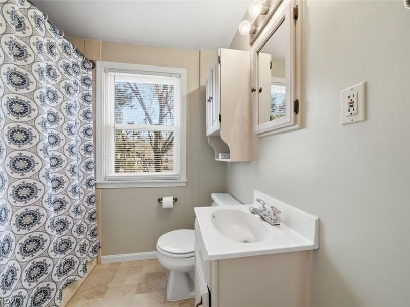 2627 Overbrook Road, Cuyahoga Falls, OH 44221 Photo 22