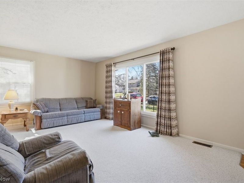 2627 Overbrook Road, Cuyahoga Falls, OH 44221 Photo 5