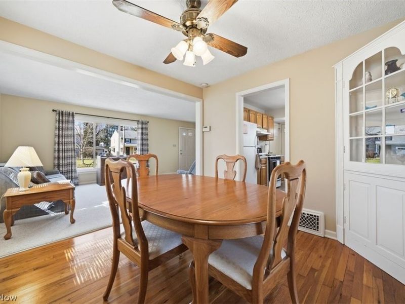 2627 Overbrook Road, Cuyahoga Falls, OH 44221 Photo 8