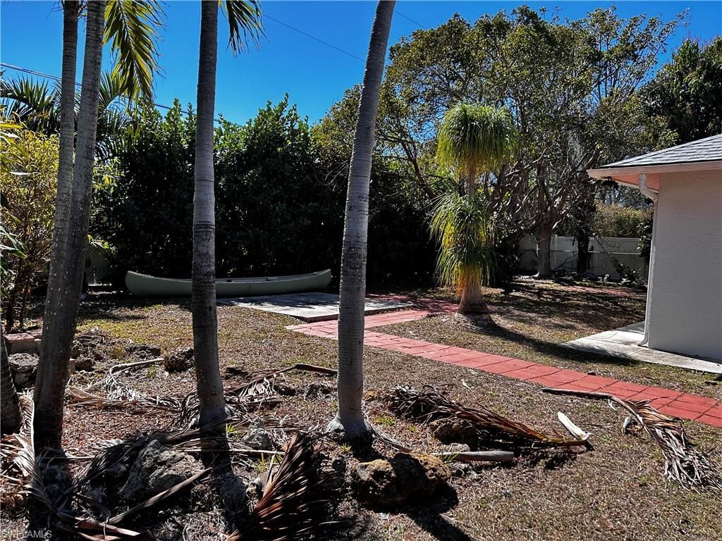 310 SE 29th Ter, Cape Coral, FL 33904 Photo