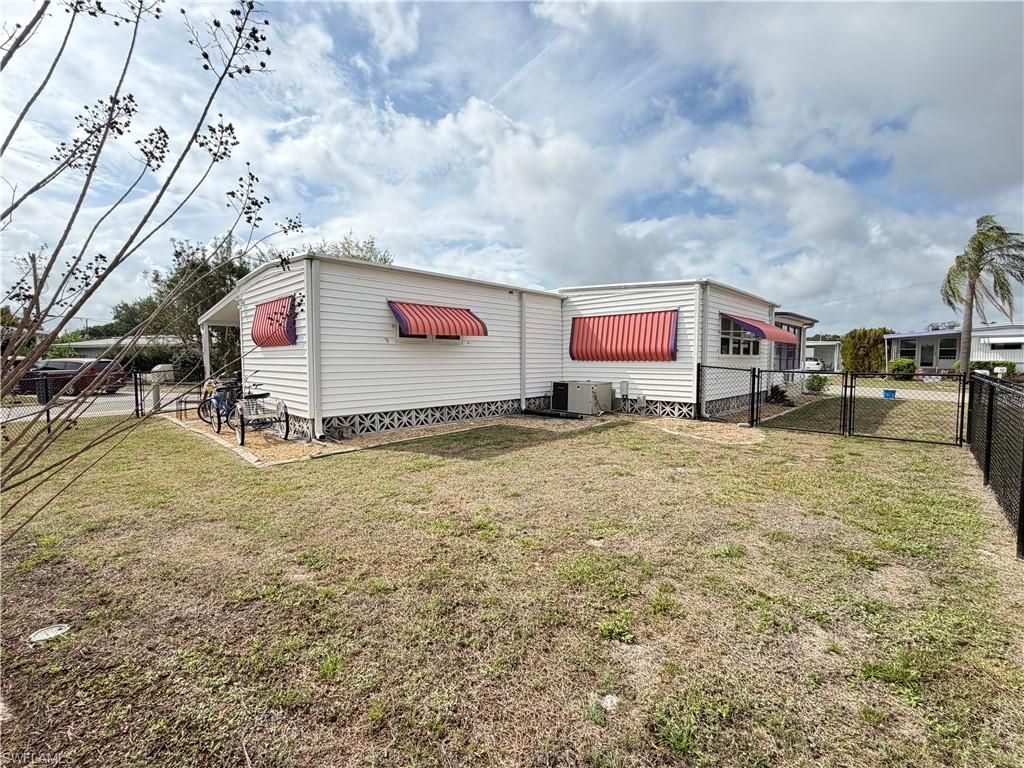 201 Captains Walk, North Fort Myers, FL 33917 Photo