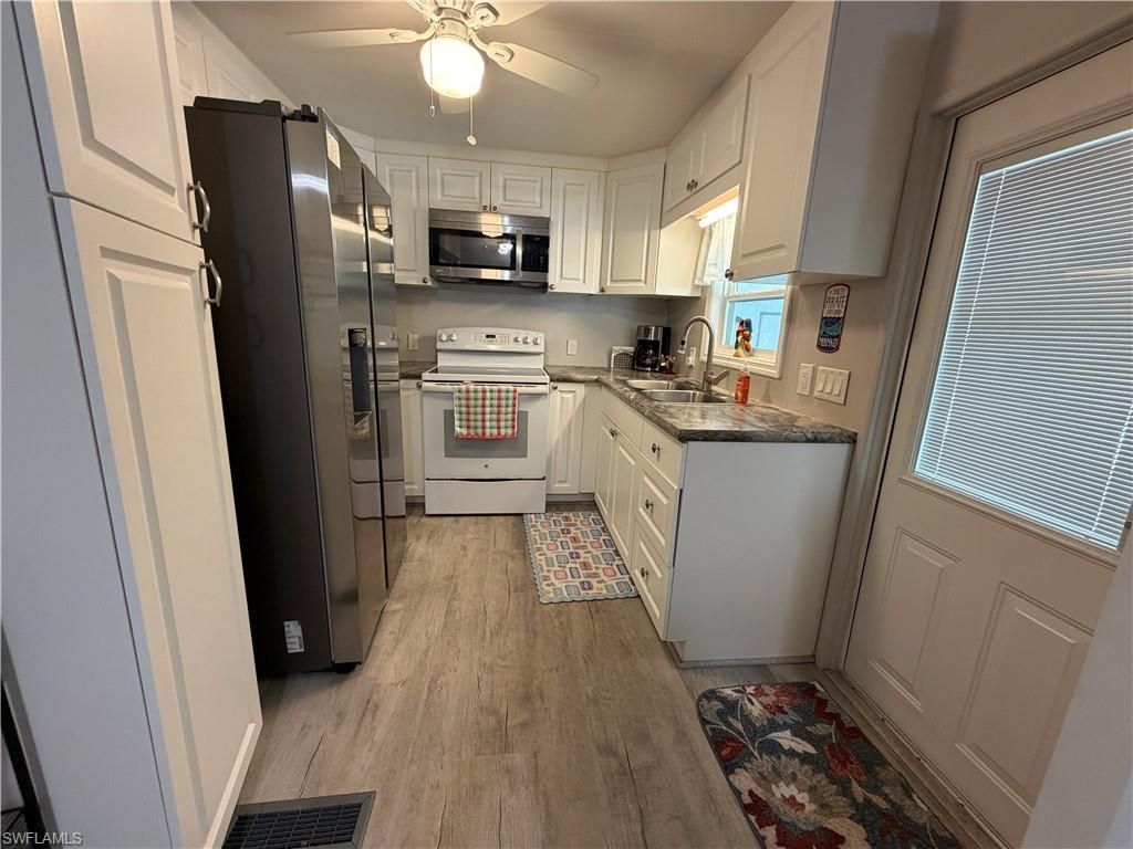 201 Captains Walk, North Fort Myers, FL 33917 Photo