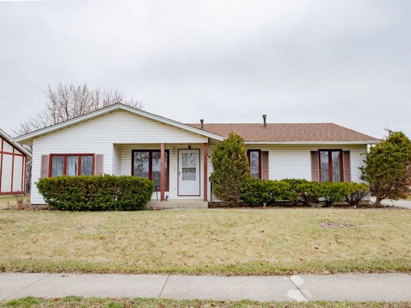 967 Grissom Trail, Elk Grove Village, IL 60007