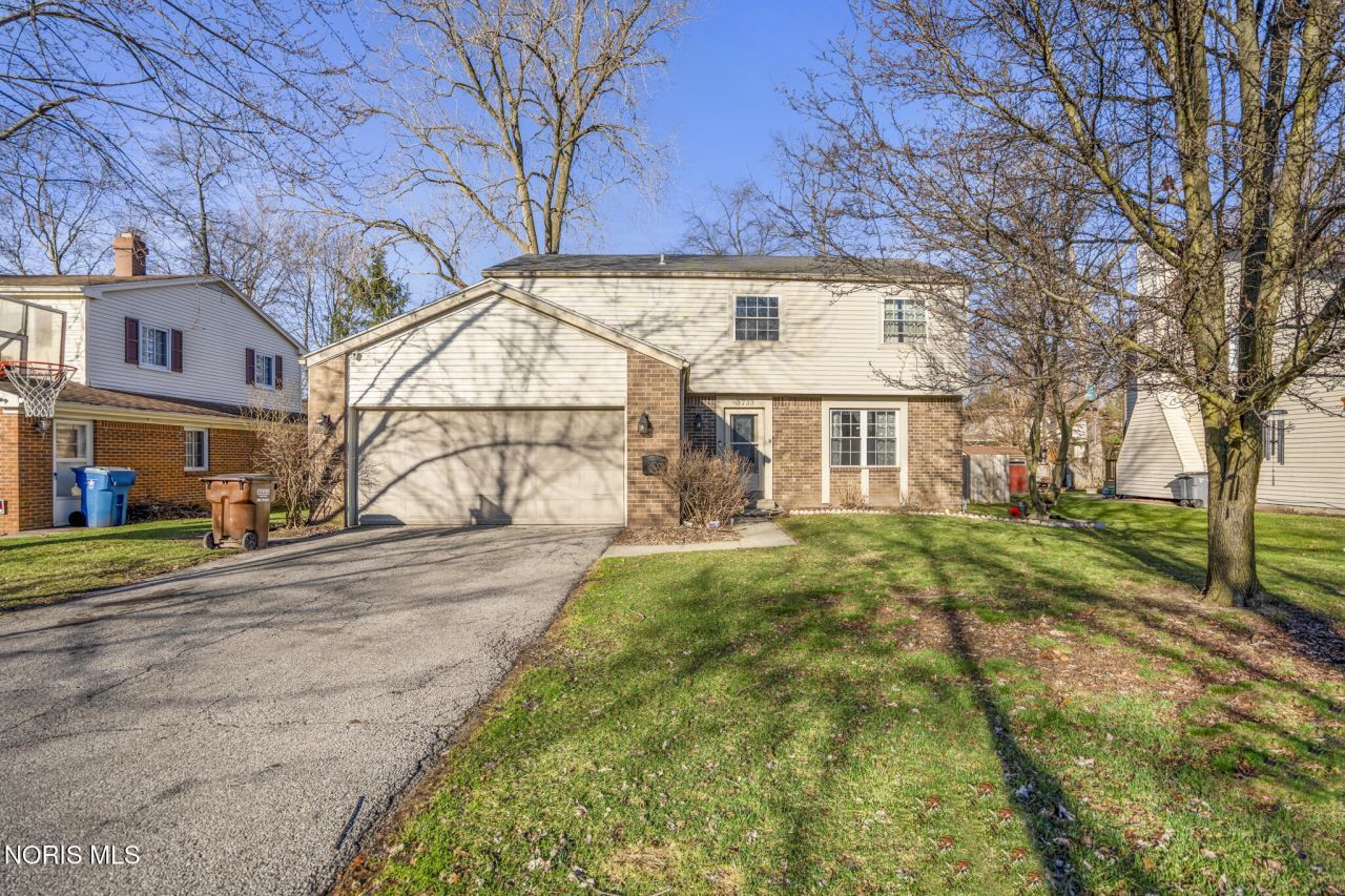 3733 Fairwood Drive , Sylvania, OH 43560 Main Photo