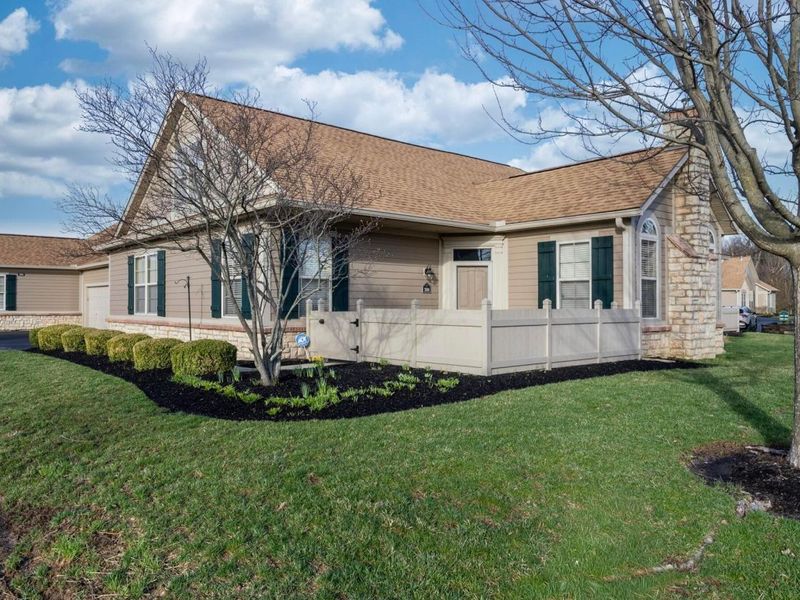 701 Lambton Circle E, Lancaster, OH 43130 Photo 2