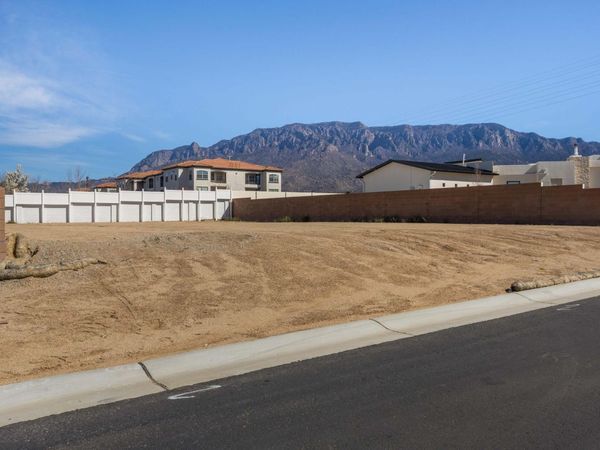 12509 Bevan Way NE, Albuquerque, NM 87111