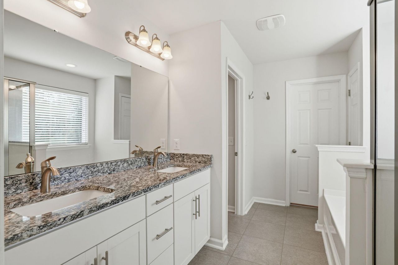 416 Northern Red Oak Drive Photo 14