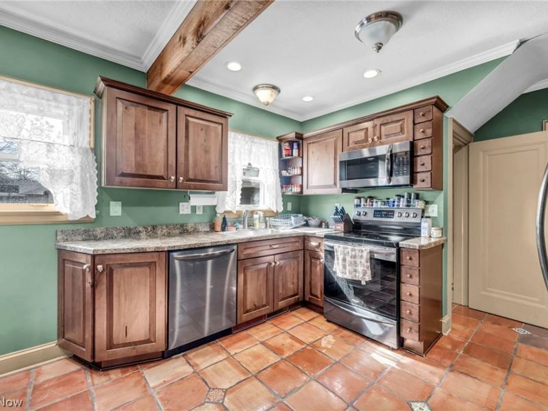 708 Park Avenue, Elyria, OH 44035 Photo 5