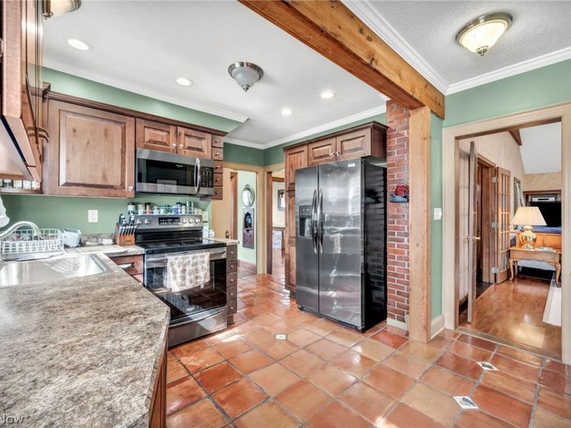 708 Park Avenue, Elyria, OH 44035 Photo 6