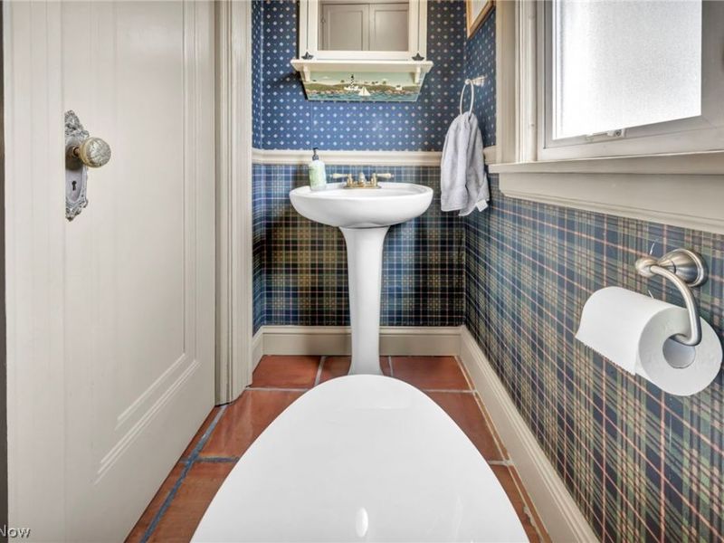 708 Park Avenue, Elyria, OH 44035 Photo 9