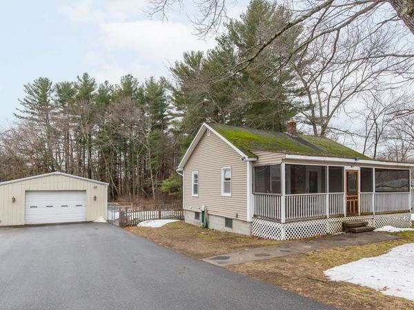 5 Lori Lane, Pelham, NH 03076