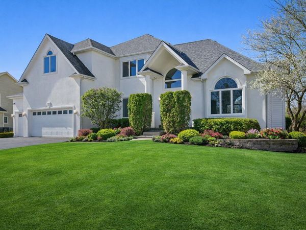 841 Black Walnut Drive , Sugar Grove, IL 60554