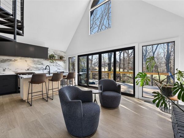 1701 NW 3rd Street, Bentonville, AR 72712