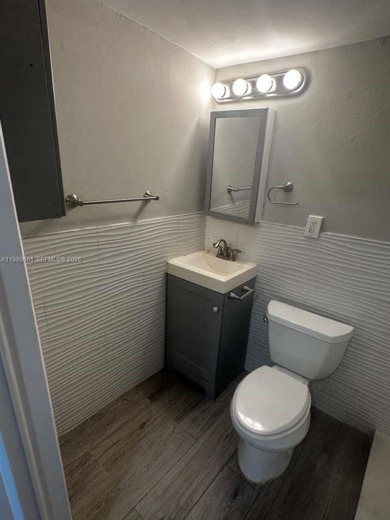 6837 SW 39th Ter , Unit B, Miami, FL 33155 Photo