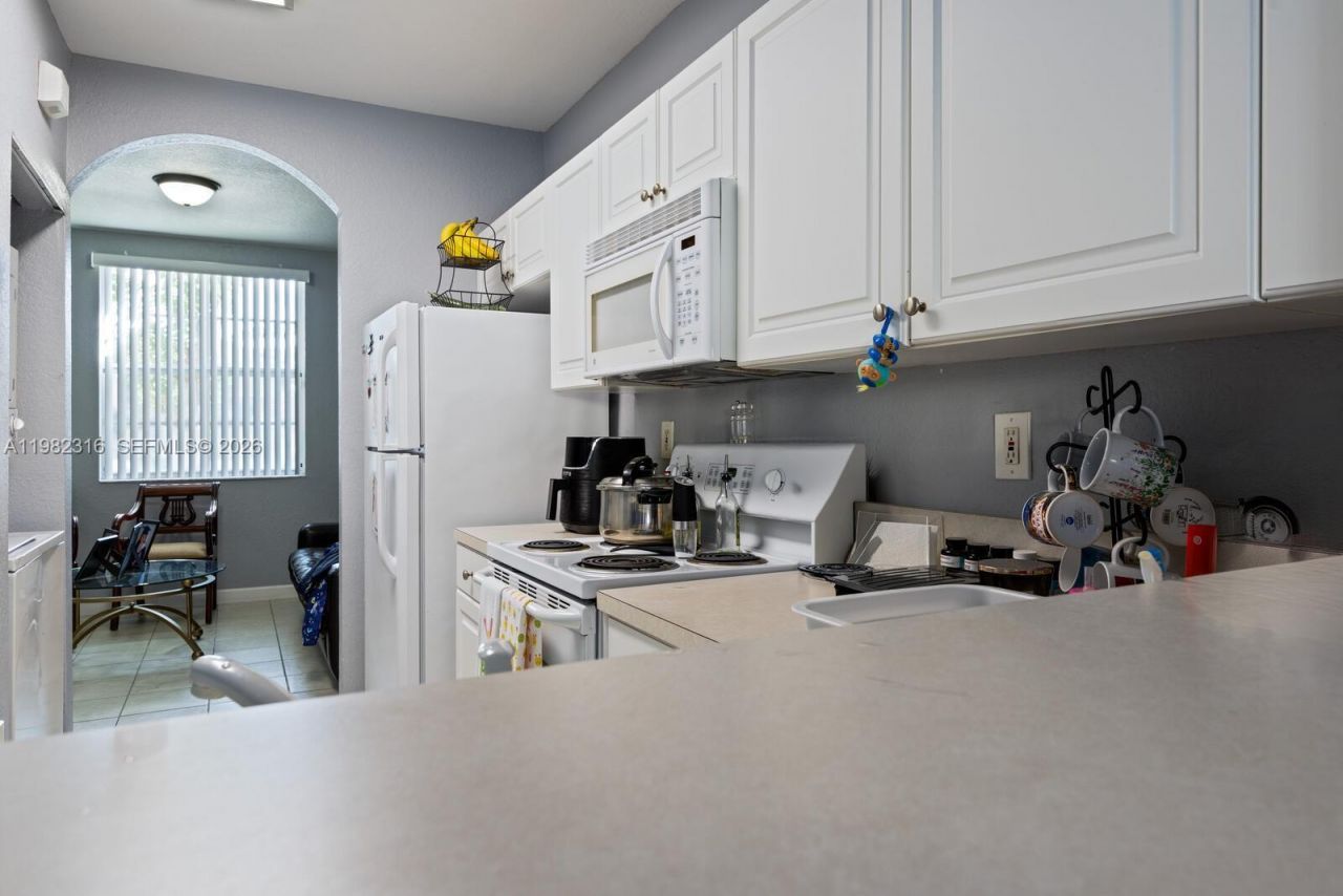 3335 NE 13th Cir Dr, Unit 105-27, Homestead, FL 33033 Photo