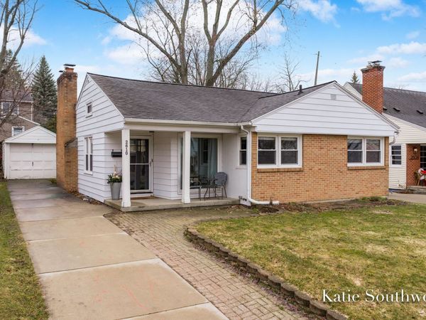 2610 Albert Drive SE, East Grand Rapids, MI 49506