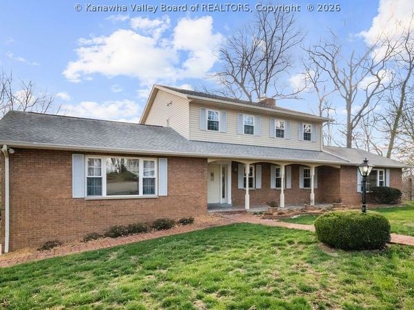 1915 Rolling Hills Road, Charleston, WV 25314