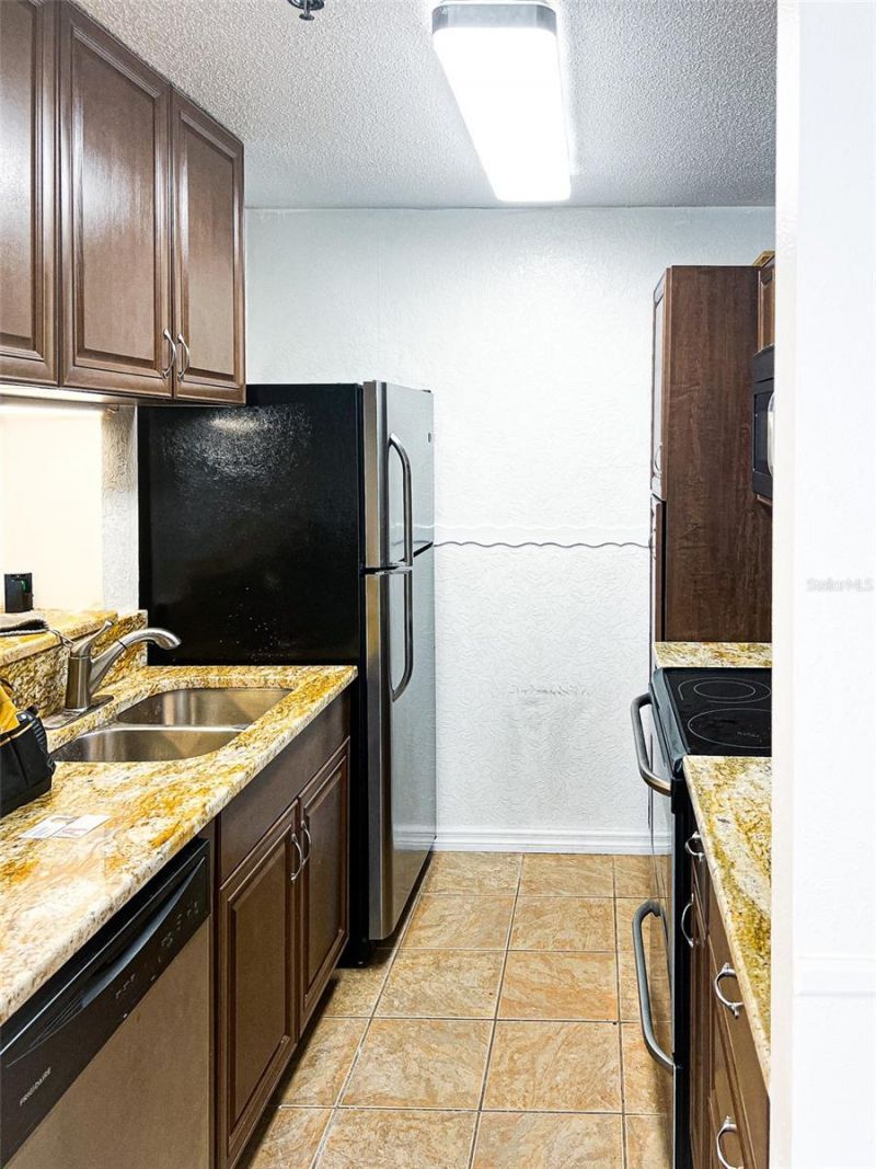 11901 4th Street N, Unit 8102, Saint Petersburg, FL 33716 Photo