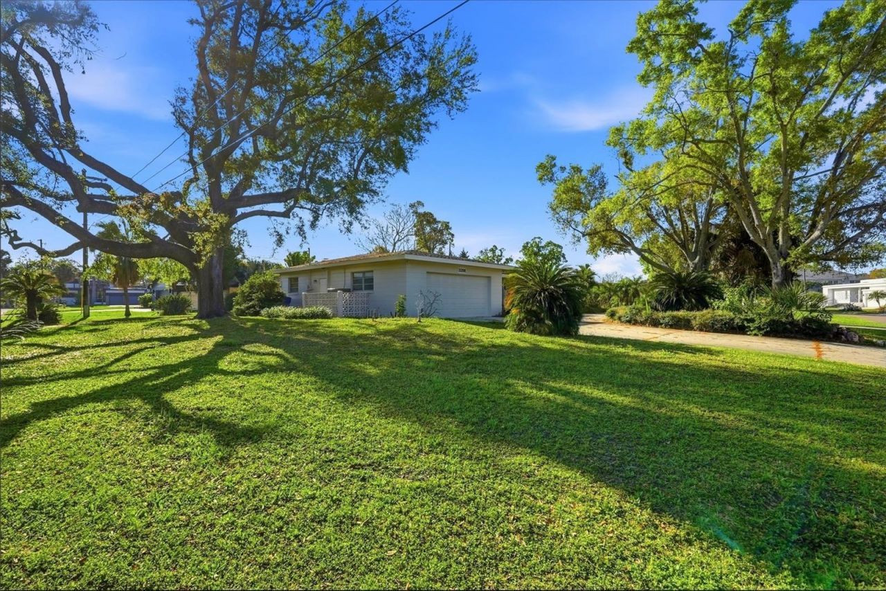 3391 Walnut Street Ne, Saint Petersburg, FL 33704 Photo