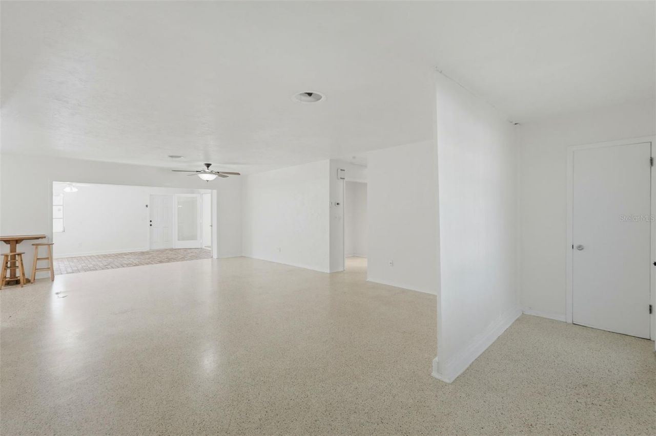 3391 Walnut Street Ne, Saint Petersburg, FL 33704 Photo