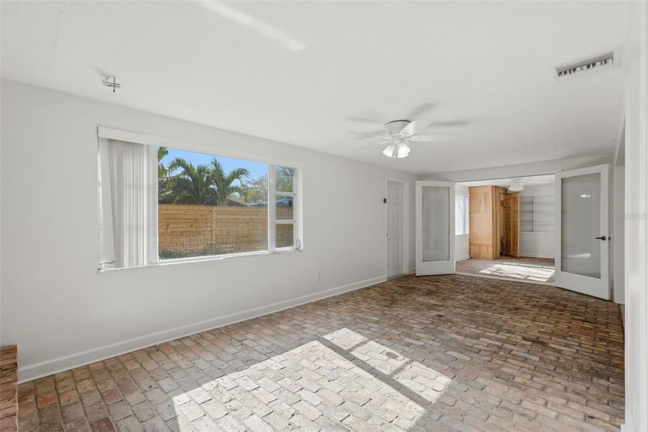 3391 Walnut Street Ne, Saint Petersburg, FL 33704 Photo