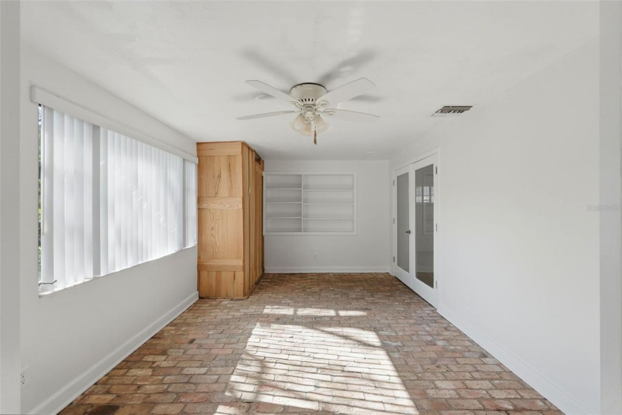 3391 Walnut Street Ne, Saint Petersburg, FL 33704 Photo